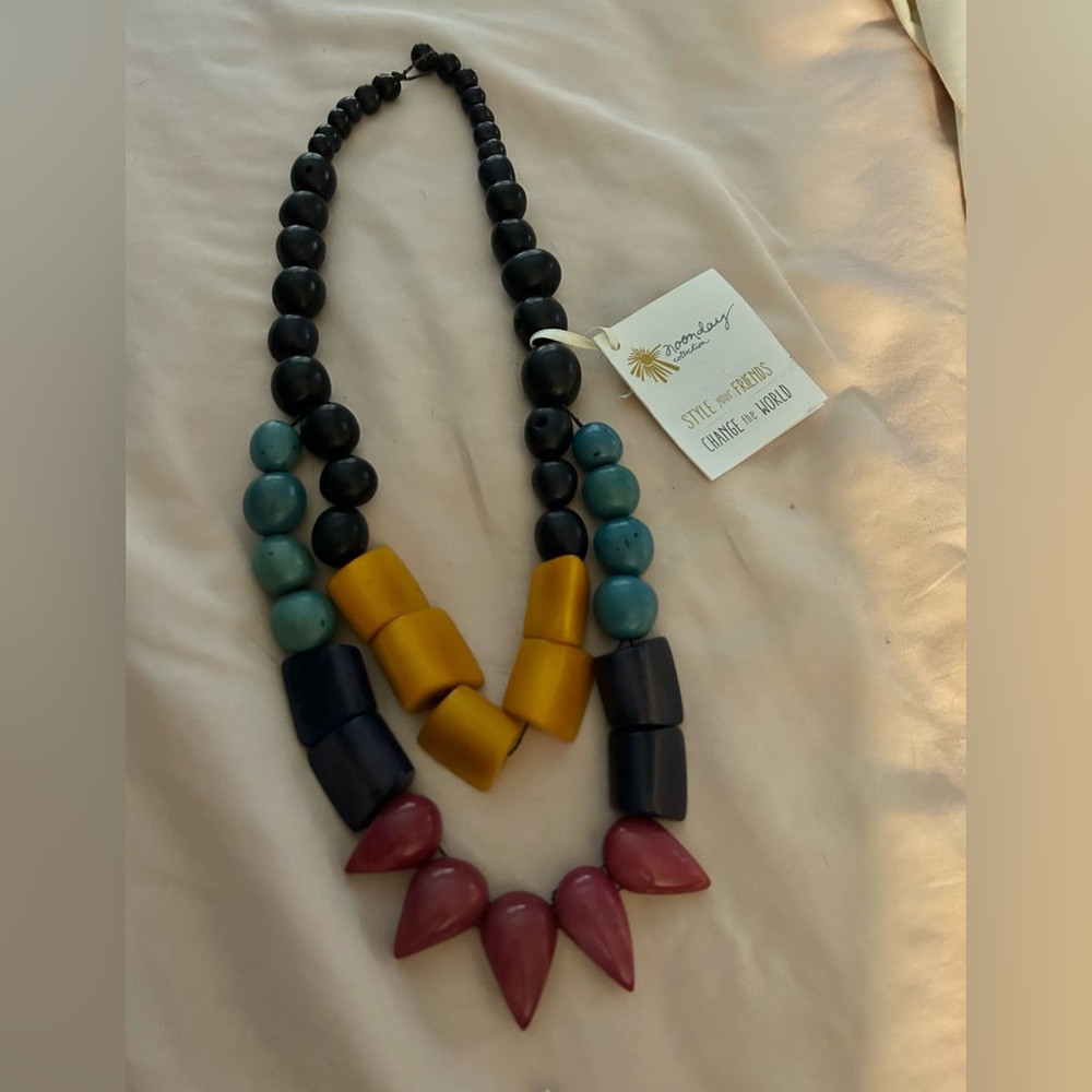 Noonday Collection Organic Seed shine Tagua necklace - Picture 2 of 3